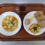 03.10.2025 Sniadanie 6 Dieta z ograniczeniem łatwo strawnych węglowodanów